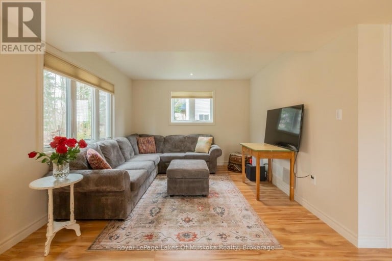17 HART COURT, Huntsville, Ontario, P1H1T6