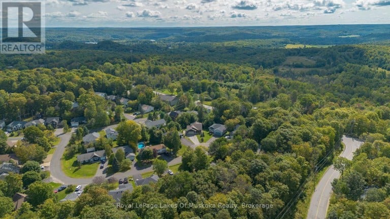 17 HART COURT, Huntsville, Ontario, P1H1T6