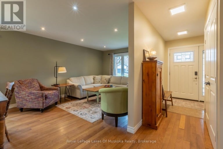 17 HART COURT, Huntsville, Ontario, P1H1T6