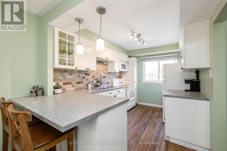 31 - 52 ADELAIDE STREET, Barrie (Allandale), Ontario, L4N3T5