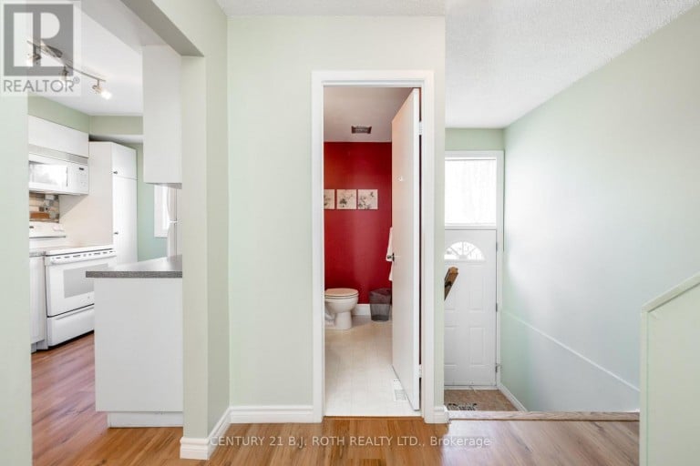 31 - 52 ADELAIDE STREET, Barrie (Allandale), Ontario, L4N3T5