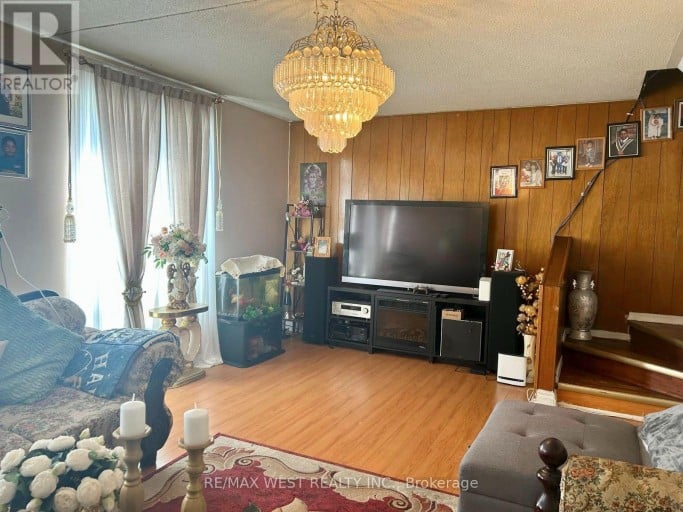 134 - 6458 FINCH AVENUE W, Toronto (Mount Olive-Silverstone-Jamestown), Ontario, M9V1T4