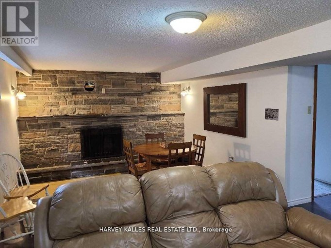 2379 HENSALL STREET, Mississauga (Cooksville), Ontario, L5A2T1