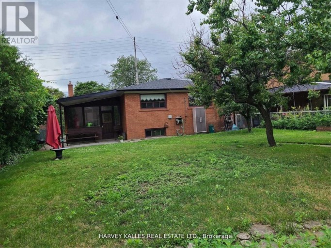 2379 HENSALL STREET, Mississauga (Cooksville), Ontario, L5A2T1