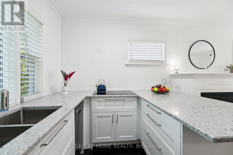 105 GLENRIDGE AVENUE, St. Catharines (Old Glenridge), Ontario, L2R4X5