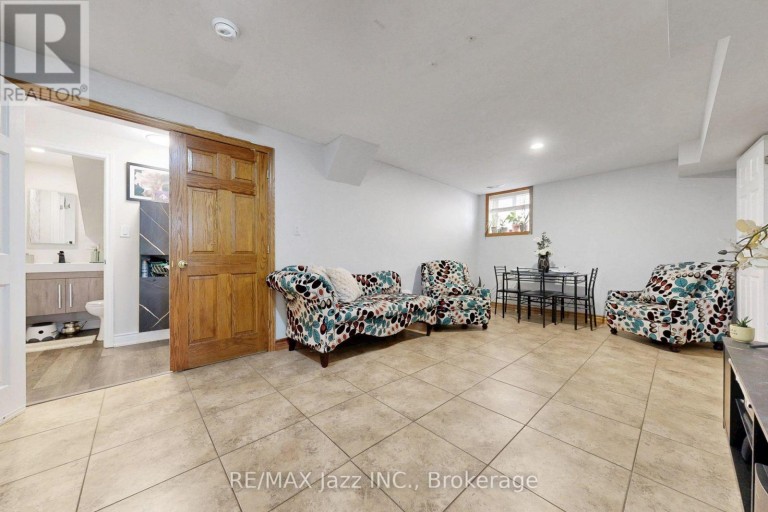 119 ELIZABETH STREET, Oshawa (McLaughlin), Ontario, L1J8L9