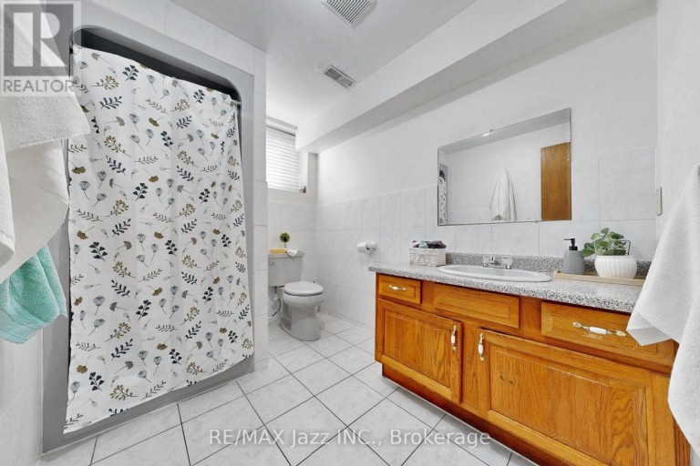 119 ELIZABETH STREET, Oshawa (McLaughlin), Ontario, L1J8L9