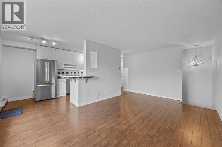 56, 3519 49 Street NW, Calgary, Alberta, T3A2C7