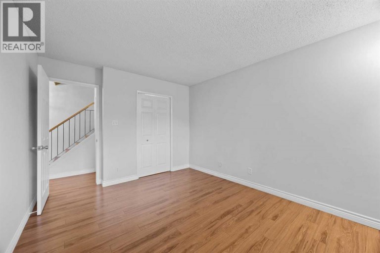 56, 3519 49 Street NW, Calgary, Alberta, T3A2C7