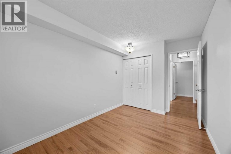 56, 3519 49 Street NW, Calgary, Alberta, T3A2C7