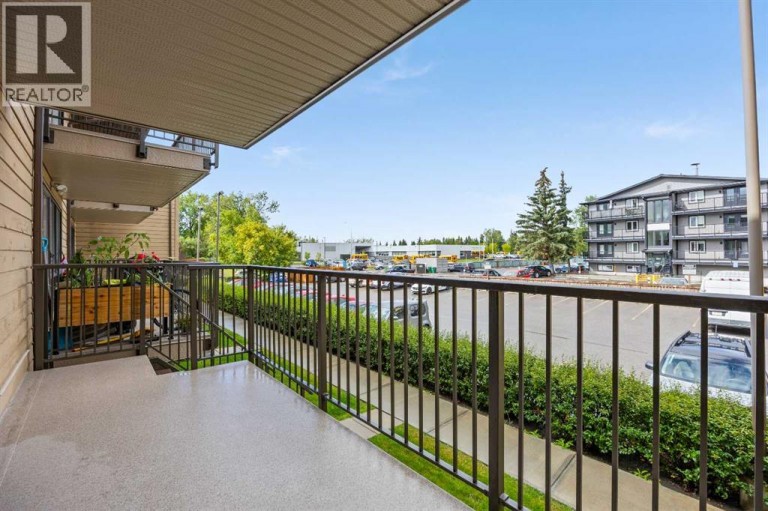 56, 3519 49 Street NW, Calgary, Alberta, T3A2C7