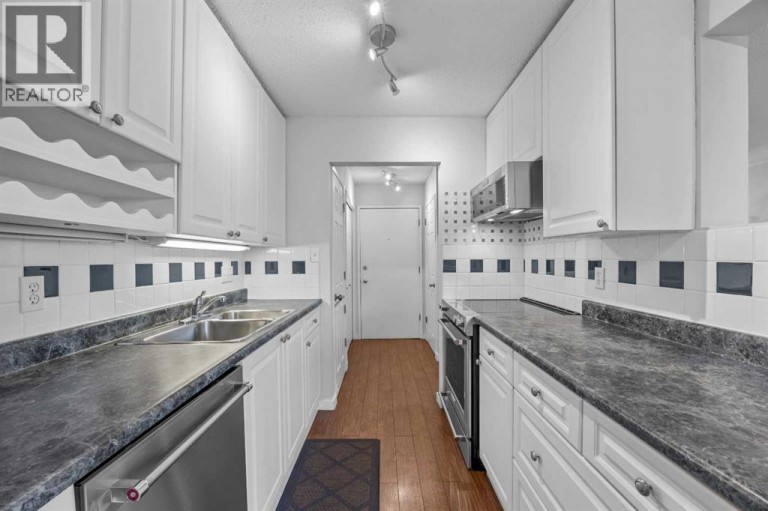 56, 3519 49 Street NW, Calgary, Alberta, T3A2C7