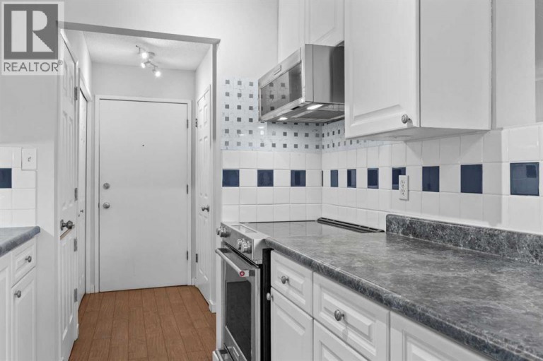 56, 3519 49 Street NW, Calgary, Alberta, T3A2C7