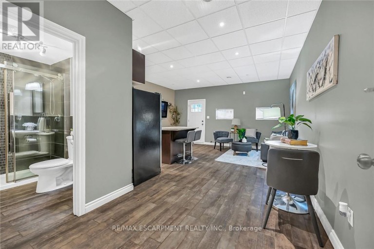 50 KEITH STREET, Hamilton (Industrial Sector), Ontario, L8L3S3