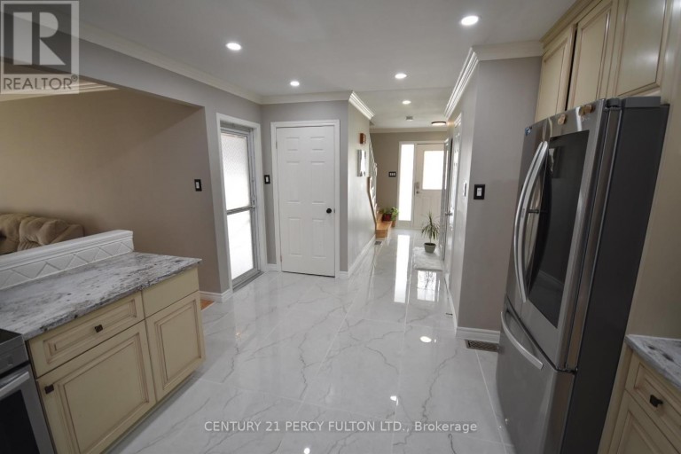 1853 MAPLERIDGE DRIVE, Peterborough (Monaghan Ward 2), Ontario, K9K1R1
