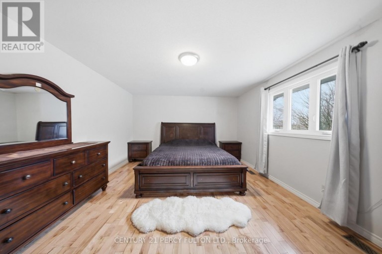 1853 MAPLERIDGE DRIVE, Peterborough (Monaghan Ward 2), Ontario, K9K1R1