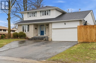 1853 MAPLERIDGE DRIVE Peterborough (Monaghan Ward 2) Ontario photo 3