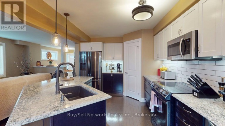 12 SUMMER LANE, Peterborough (Northcrest Ward 5), Ontario, K9L0G4