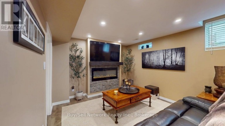 12 SUMMER LANE, Peterborough (Northcrest Ward 5), Ontario, K9L0G4