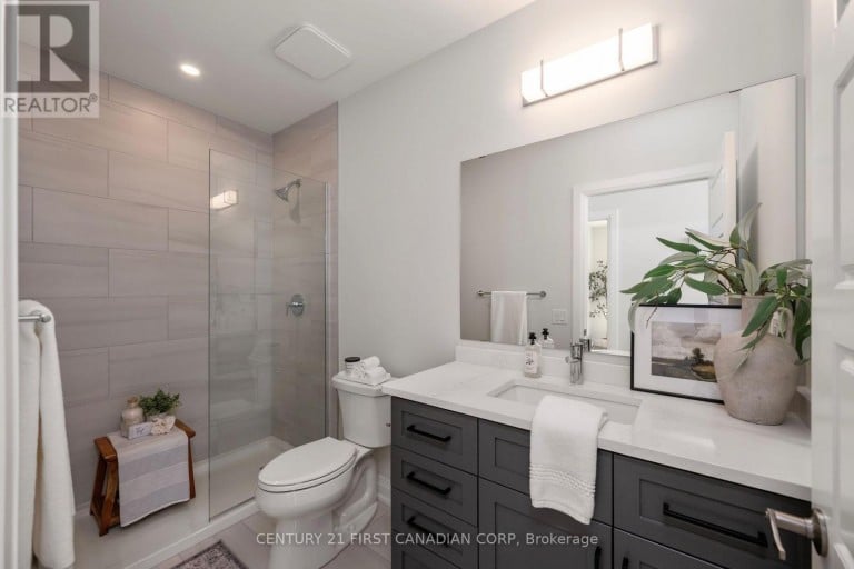 103 - 1975 FOUNTAIN GRASS DRIVE, London South (South B), Ontario, N6K0M3