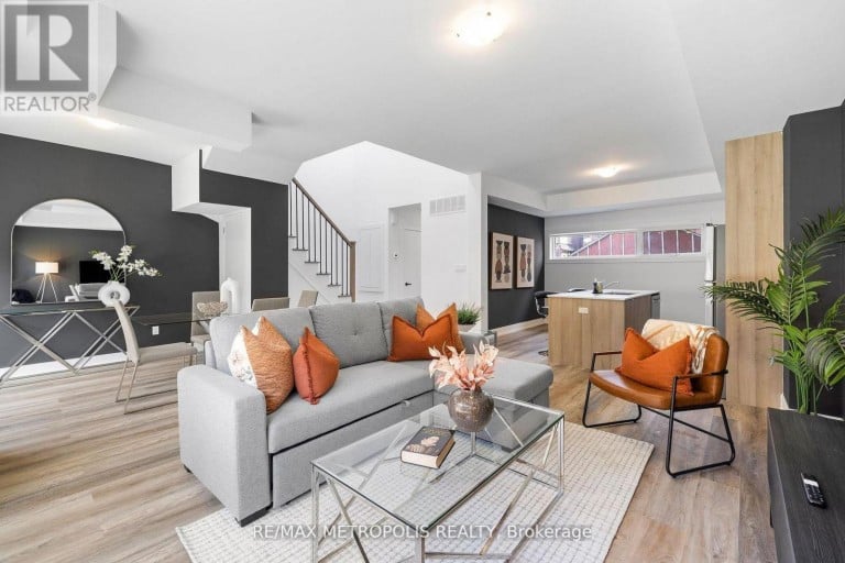 447 - 449 LANSDOWNE AVENUE, Toronto (Dufferin Grove), Ontario, M6H3Y2