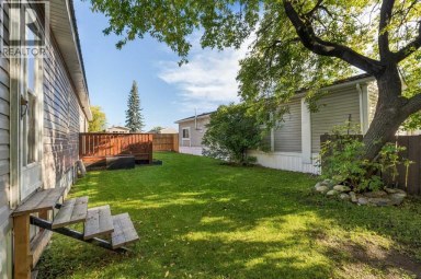 41 Hillpark Trailer Court Whitecourt Alberta photo 17