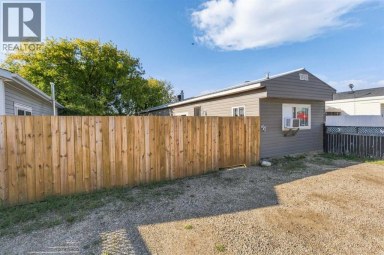 41 Hillpark Trailer Court Whitecourt Alberta photo 20