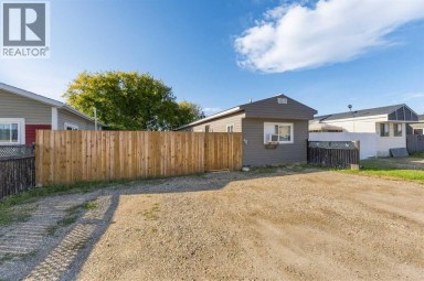 41 Hillpark Trailer Court Whitecourt Alberta photo 21