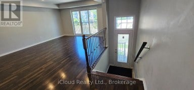8 - 3070 THOMAS STREET Mississauga (Churchill Meadows) Ontario photo 2