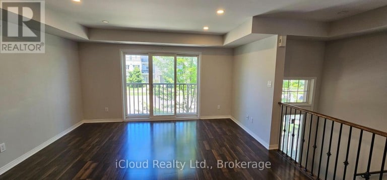 8 - 3070 THOMAS STREET, Mississauga (Churchill Meadows), Ontario, L5M0T2