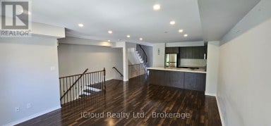 8 - 3070 THOMAS STREET Mississauga (Churchill Meadows) Ontario photo 5