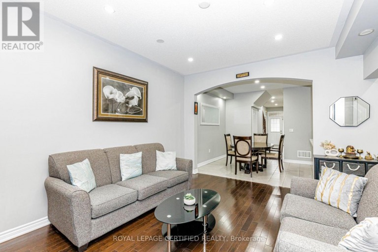 66 HATTON COURT, Brampton (Credit Valley), Ontario, L6Y0H7