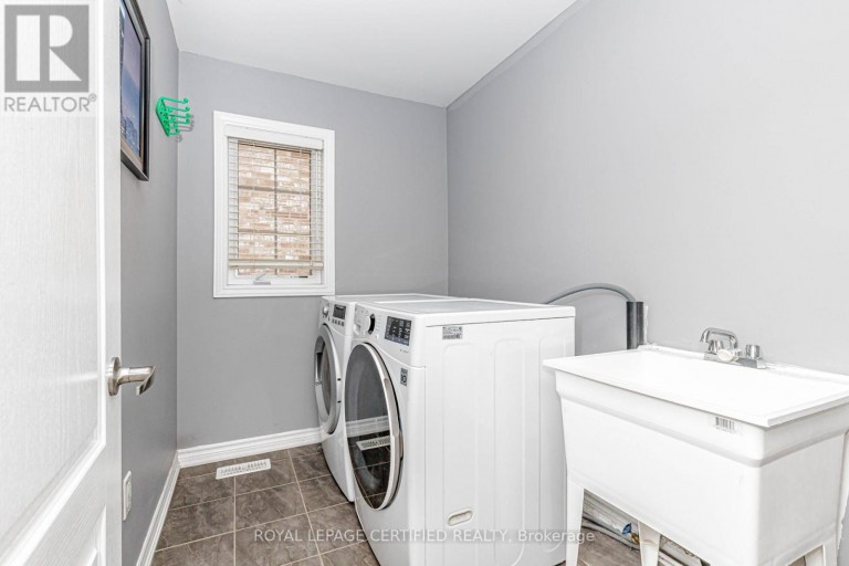 66 HATTON COURT, Brampton (Credit Valley), Ontario, L6Y0H7