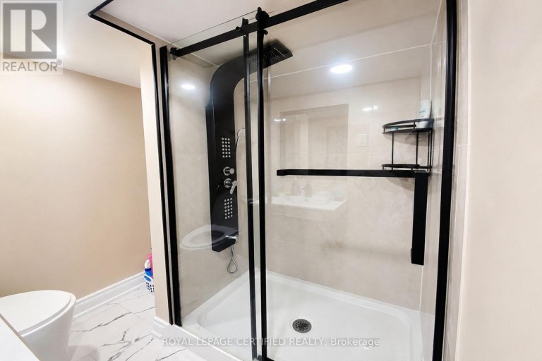 66 HATTON COURT, Brampton (Credit Valley), Ontario, L6Y0H7
