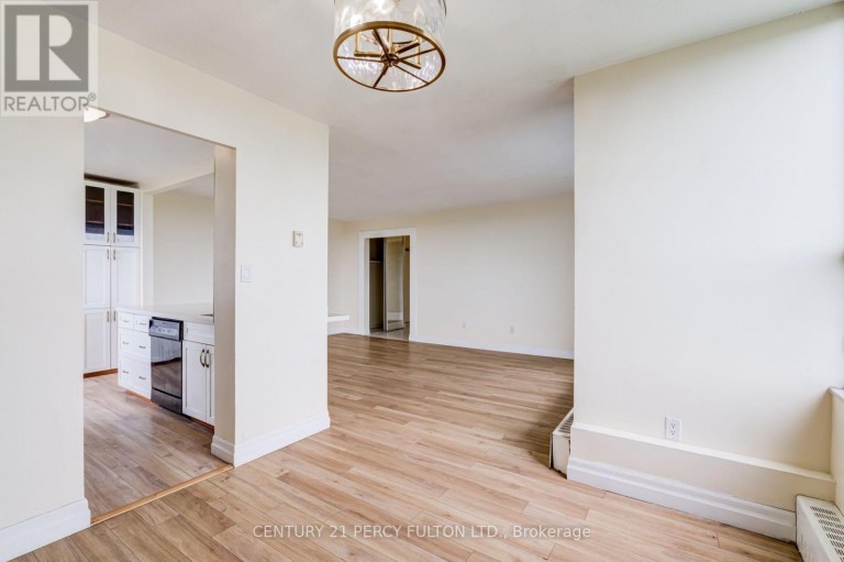 #614 - 5 VICORA LINKWAY, Toronto (Flemingdon Park), Ontario, M3C1A4