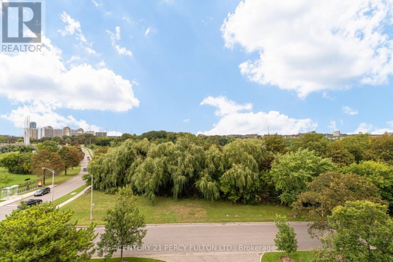 #614 - 5 VICORA LINKWAY, Toronto (Flemingdon Park), Ontario, M3C1A4