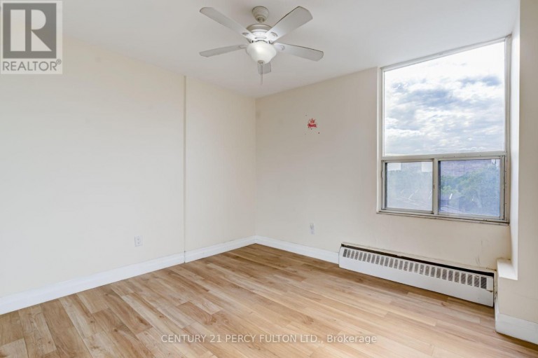 #614 - 5 VICORA LINKWAY, Toronto (Flemingdon Park), Ontario, M3C1A4