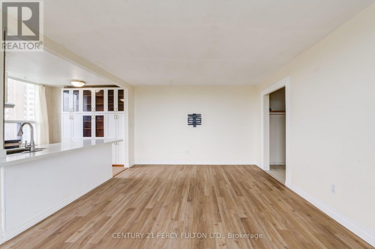 #614 - 5 VICORA LINKWAY, Toronto (Flemingdon Park), Ontario, M3C1A4