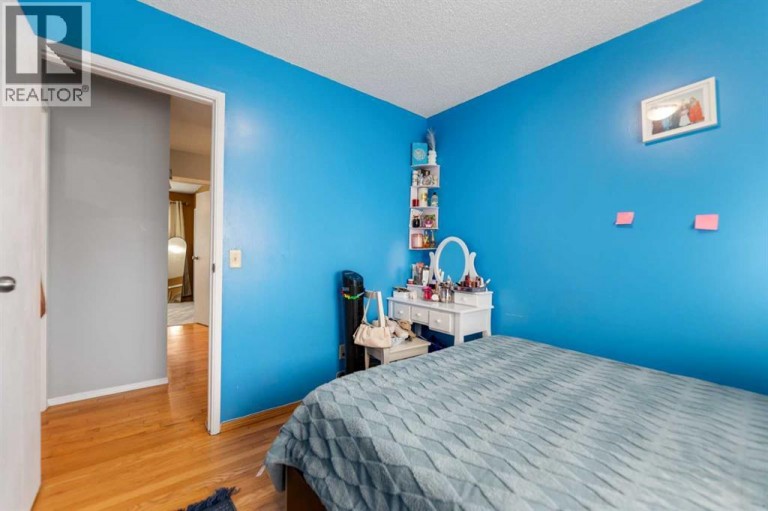 35 Templemont Drive NE, Calgary, Alberta, T1Y4Z5