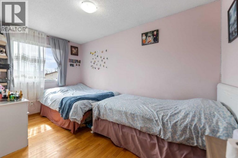 35 Templemont Drive NE, Calgary, Alberta, T1Y4Z5