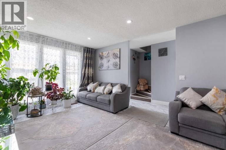 35 Templemont Drive NE, Calgary, Alberta, T1Y4Z5