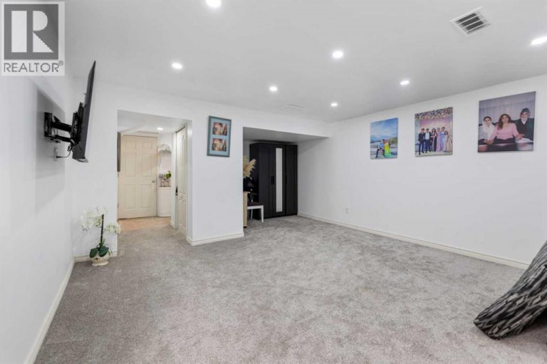 35 Templemont Drive NE, Calgary, Alberta, T1Y4Z5