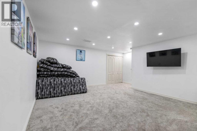 35 Templemont Drive NE, Calgary, Alberta, T1Y4Z5
