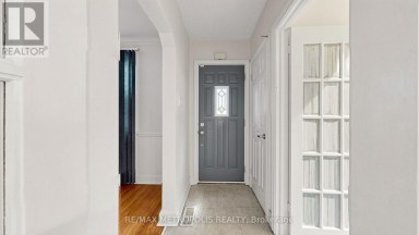 10 DAVIDSON AVENUE Toronto (Clairlea-Birchmount) Ontario photo 18