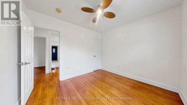 10 DAVIDSON AVENUE Toronto (Clairlea-Birchmount) Ontario photo 21