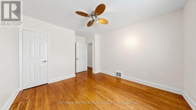 10 DAVIDSON AVENUE Toronto (Clairlea-Birchmount) Ontario photo 24