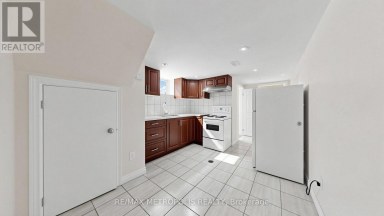 10 DAVIDSON AVENUE Toronto (Clairlea-Birchmount) Ontario photo 25