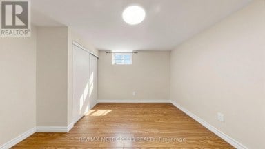 10 DAVIDSON AVENUE Toronto (Clairlea-Birchmount) Ontario photo 28