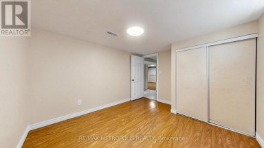 10 DAVIDSON AVENUE Toronto (Clairlea-Birchmount) Ontario photo 30