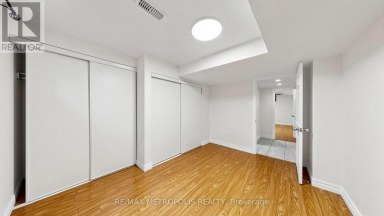10 DAVIDSON AVENUE Toronto (Clairlea-Birchmount) Ontario photo 32